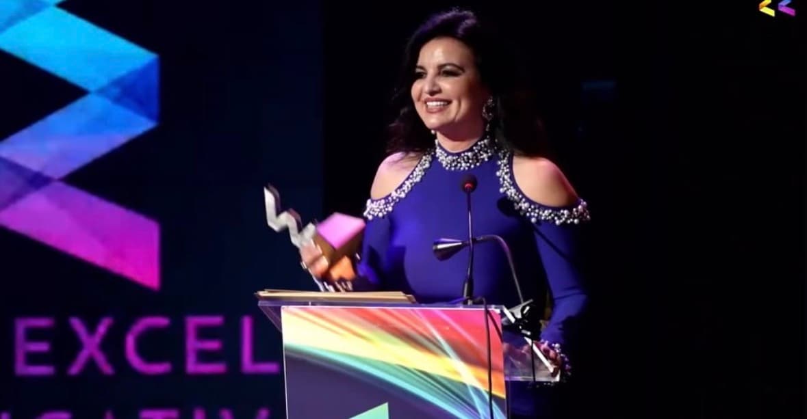 Escuela Inglesa recibiendo el Premio de Excelencia Educativa por su método DEL