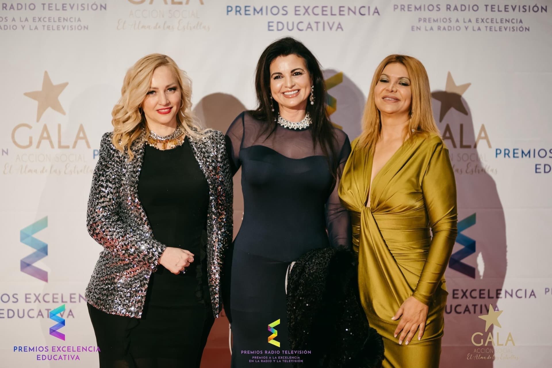 Escuela Inglesa recogiendo un Premio de Excelencia Educativa por el Método DEL