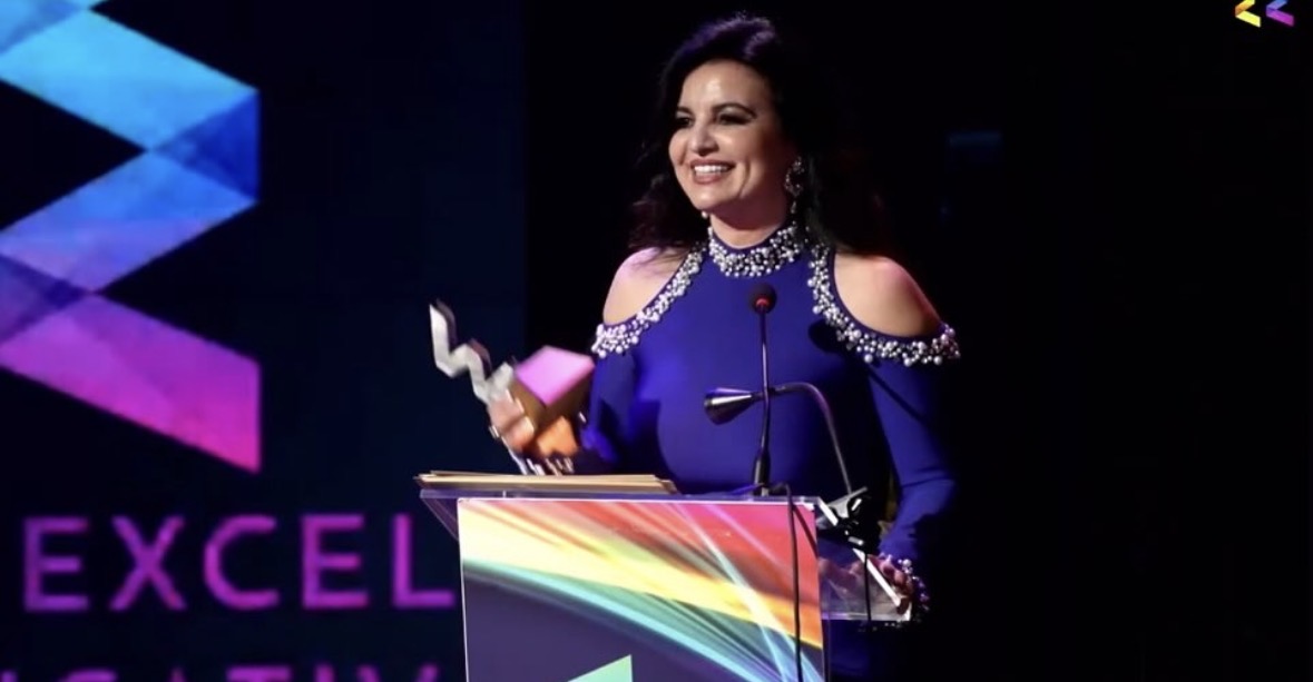Escuela Inglesa recibiendo el Premio de Excelencia Educativa por su método DEL